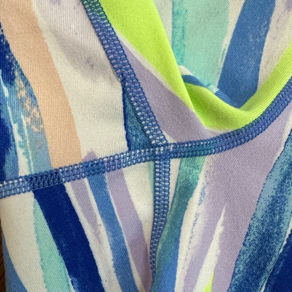 Lilly Pulitzer Blue Luxletic crop Leggings size large - Picture 4 of 5
